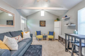Cozy Comfy Studio with full sofa bed and kitchenette